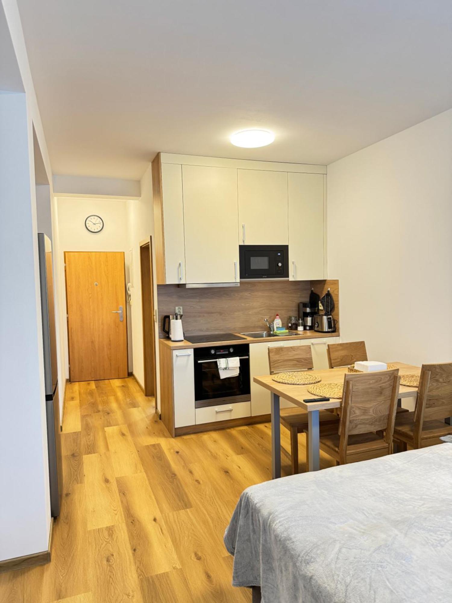 Riverside Apartment Praha Extérieur photo