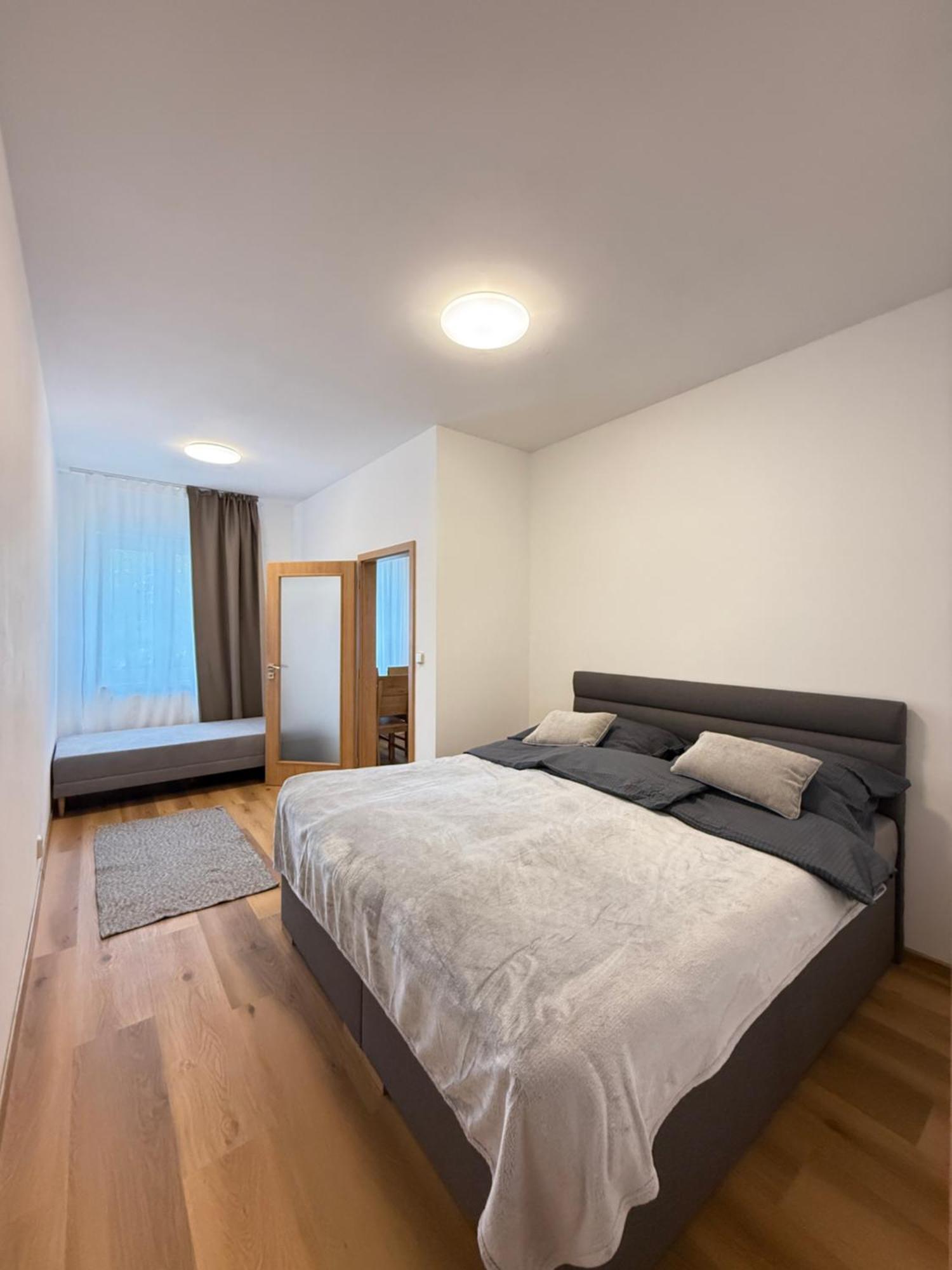 Riverside Apartment Praha Extérieur photo